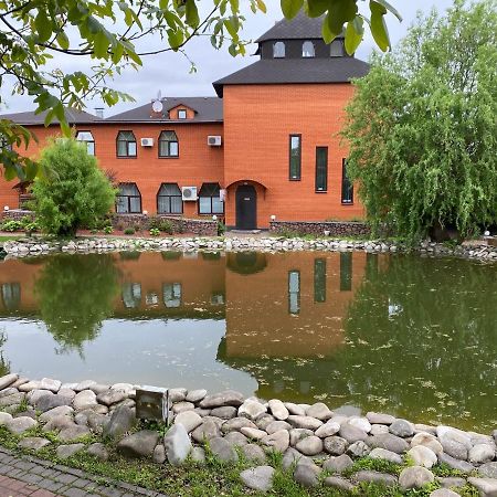 Hotel Гостинний Маєток Myla Esterno foto