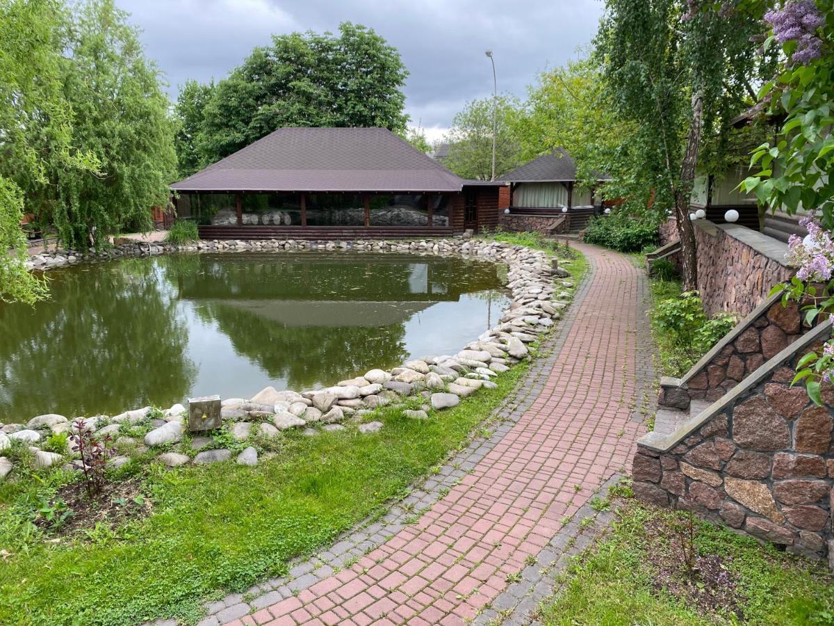 Hotel Гостинний Маєток Myla Esterno foto