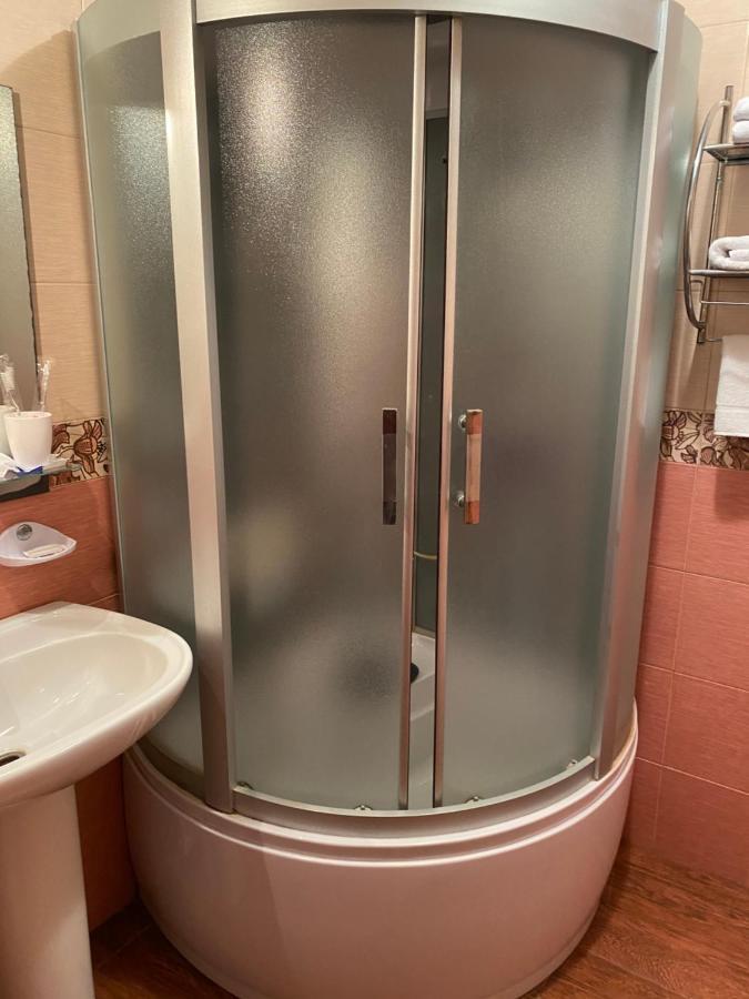 Hotel Гостинний Маєток Myla Esterno foto