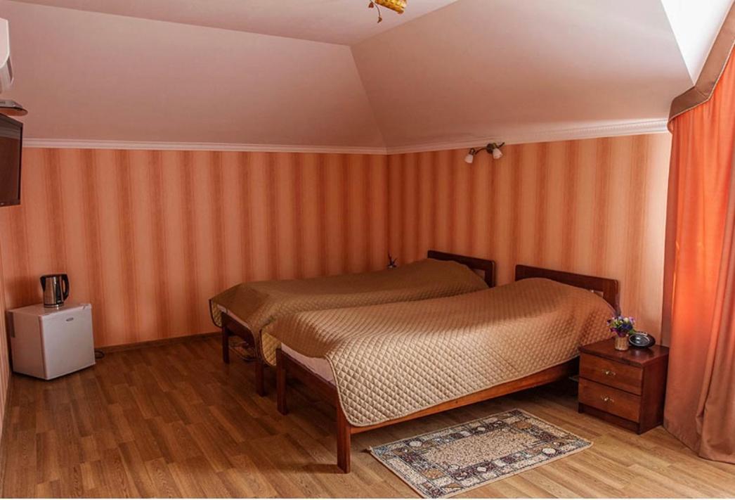Hotel Гостинний Маєток Myla Esterno foto